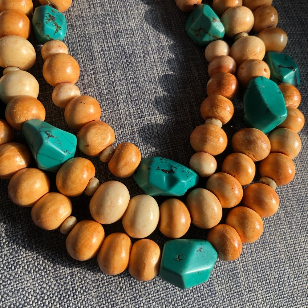Gorgeous 3 strand turquoise nugget and natural stone beaded statement necklace. - Picture 2 of 7